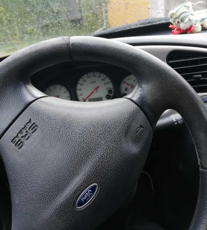 Sprzedam Ford Puma coupe - 04 Sprzedam Ford Puma coupe - 04