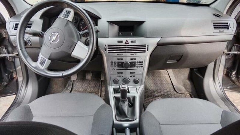 Opel Astra III (H), hatchback 5 drzwi, 1,6 ECOTEC 115 KM, polski salon - 05 Opel Astra III (H), hatchback 5 drzwi, 1,6 ECOTEC 115 KM, polski salon - 05