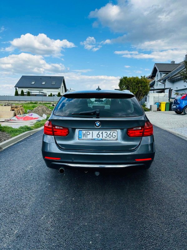 BMW Seria 3 320i Touring Luxury Line - 03 BMW Seria 3 320i Touring Luxury Line - 03