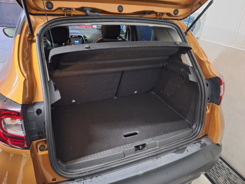 Rwnault Captur Limited - 04 Rwnault Captur Limited - 04