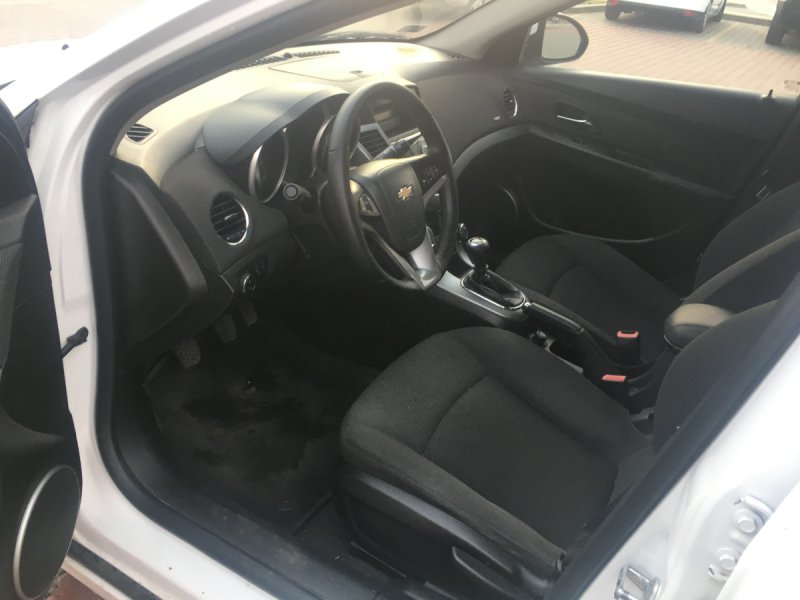 Sprzedam Chevrolet Cruze 1.7 D 130 Km - 02 Sprzedam Chevrolet Cruze 1.7 D 130 Km - 02
