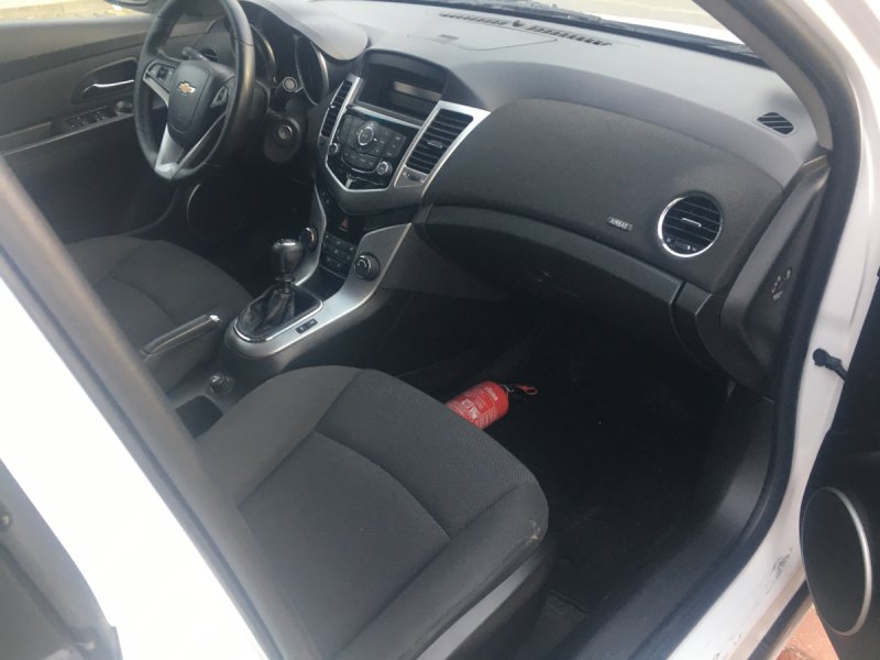 Sprzedam Chevrolet Cruze 1.7 D 130 Km - 08 Sprzedam Chevrolet Cruze 1.7 D 130 Km - 08