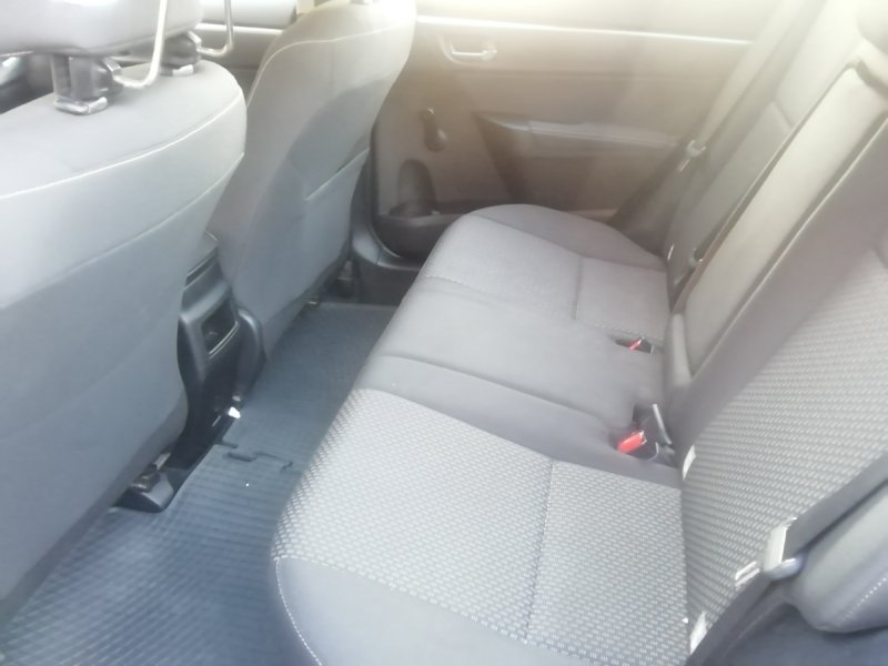 Sprzedam toyotę corollę 2014r - 02 Sprzedam toyotę corollę 2014r - 02