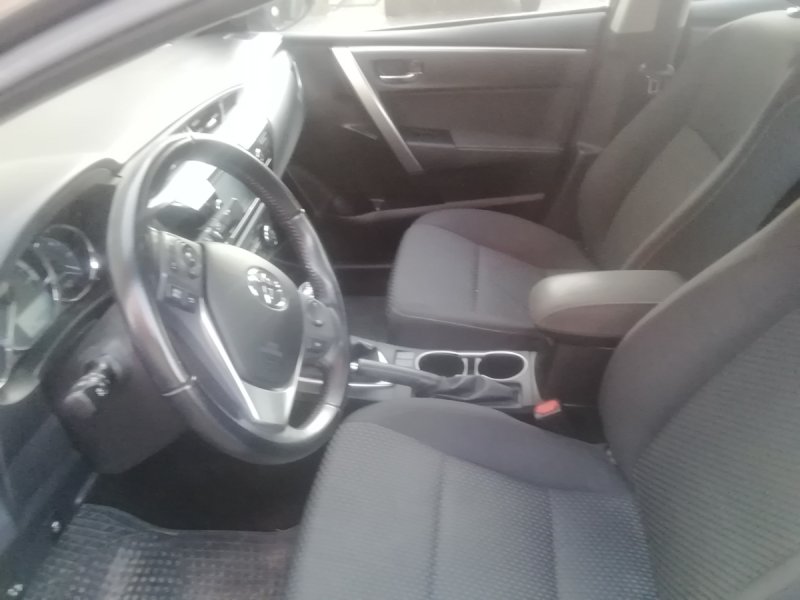 Sprzedam toyotę corollę 2014r - 03 Sprzedam toyotę corollę 2014r - 03