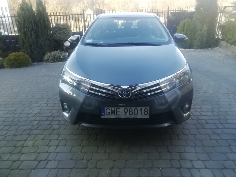 Sprzedam toyotę corollę 2014r - 07 Sprzedam toyotę corollę 2014r - 07