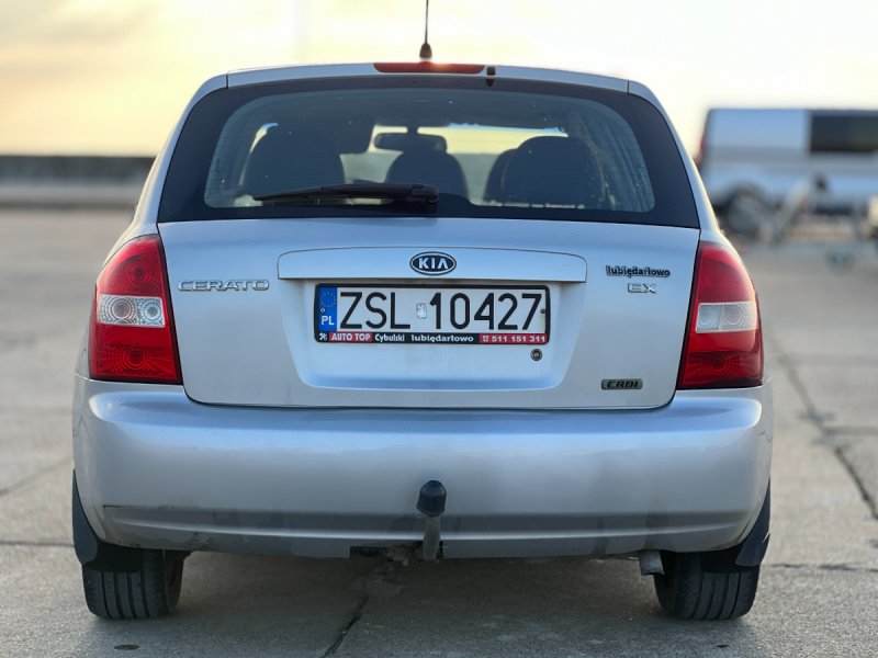 Kia Cerato 2.0 CRDi LX - 01 Kia Cerato 2.0 CRDi LX - 01