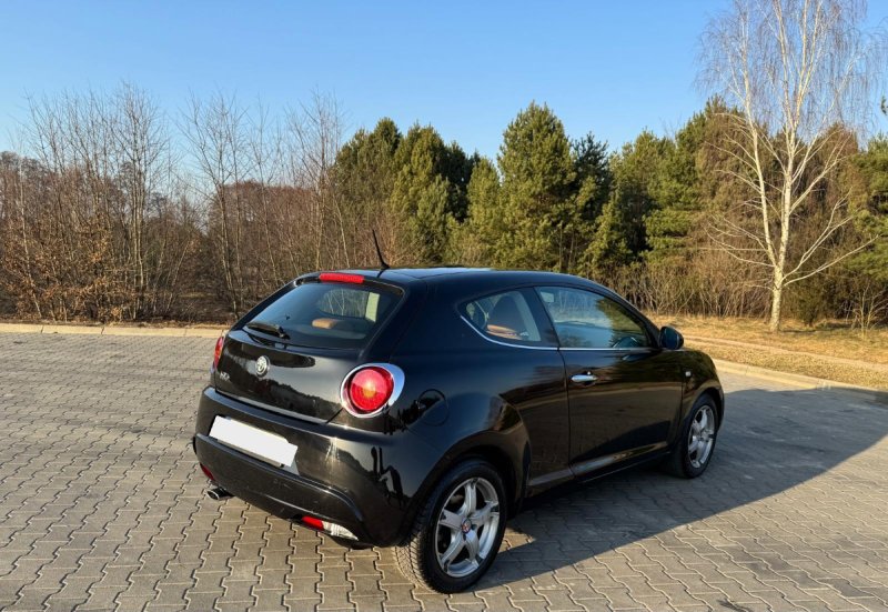 Alfa Romeo Mito, bardzo dobry stan, komplet opon - 02 Alfa Romeo Mito, bardzo dobry stan, komplet opon - 02