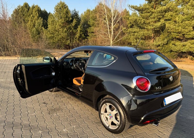 Alfa Romeo Mito, bardzo dobry stan, komplet opon - 05 Alfa Romeo Mito, bardzo dobry stan, komplet opon - 05