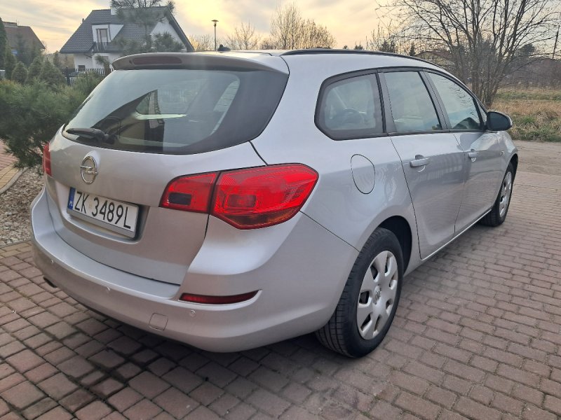 Opel Astra 1.4 benzyna, 129 tys km - 01 Opel Astra 1.4 benzyna, 129 tys km - 01