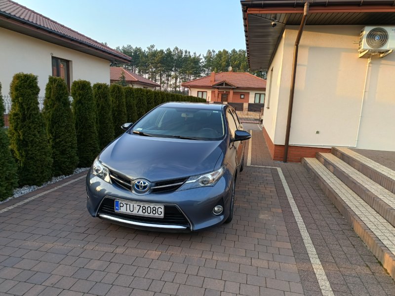 Toyota Auris 2015r. 1,8 Hybrid, Os.pryw. - 04 Toyota Auris 2015r. 1,8 Hybrid, Os.pryw. - 04