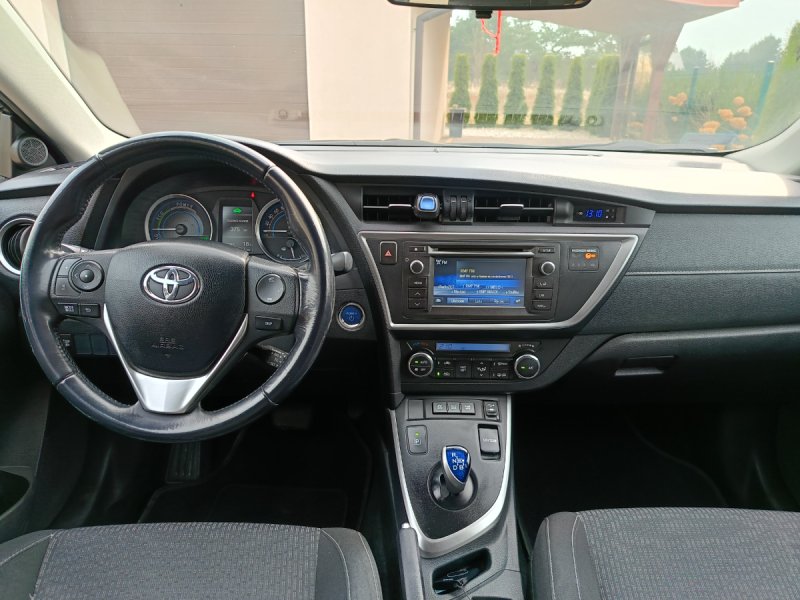 Toyota Auris 2015r. 1,8 Hybrid, Os.pryw. - 05 Toyota Auris 2015r. 1,8 Hybrid, Os.pryw. - 05