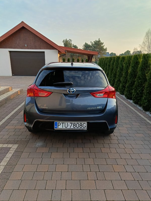 Toyota Auris 2015r. 1,8 Hybrid, Os.pryw. - 06 Toyota Auris 2015r. 1,8 Hybrid, Os.pryw. - 06