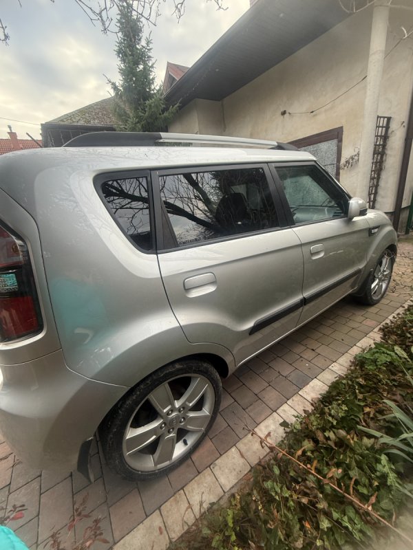 Sprzedam - 03 Sprzedam - 03