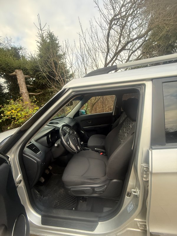 Sprzedam - 04 Sprzedam - 04