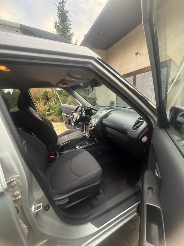 Sprzedam - 05 Sprzedam - 05