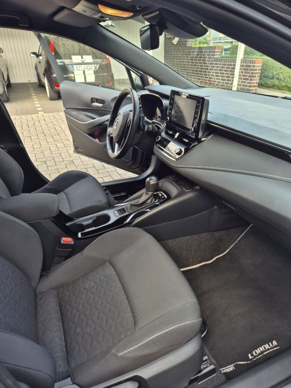 Toyota Corolla Touring Sports 2,0 I Hybrida (2021) - 04