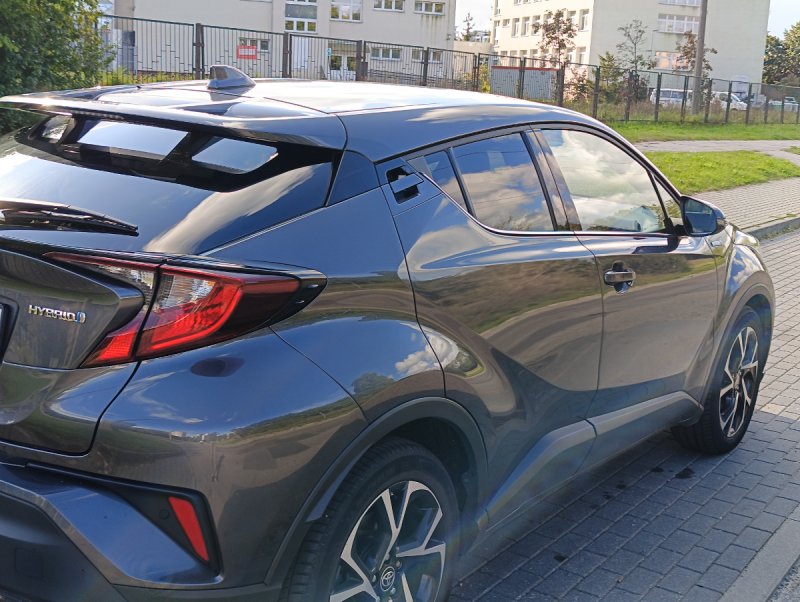 Toyota Chr Style rocznik 2021 - 03
