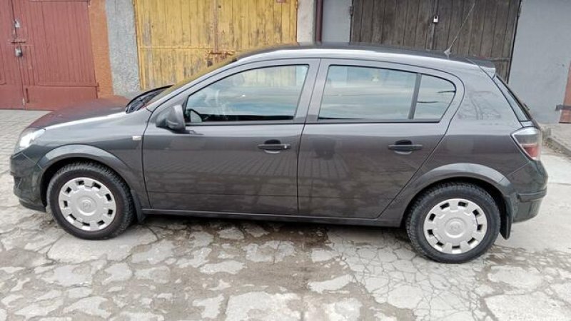 Opel Astra III (H), hatchback 5 drzwi, 1,6 ECOTEC 115 KM, polski salon