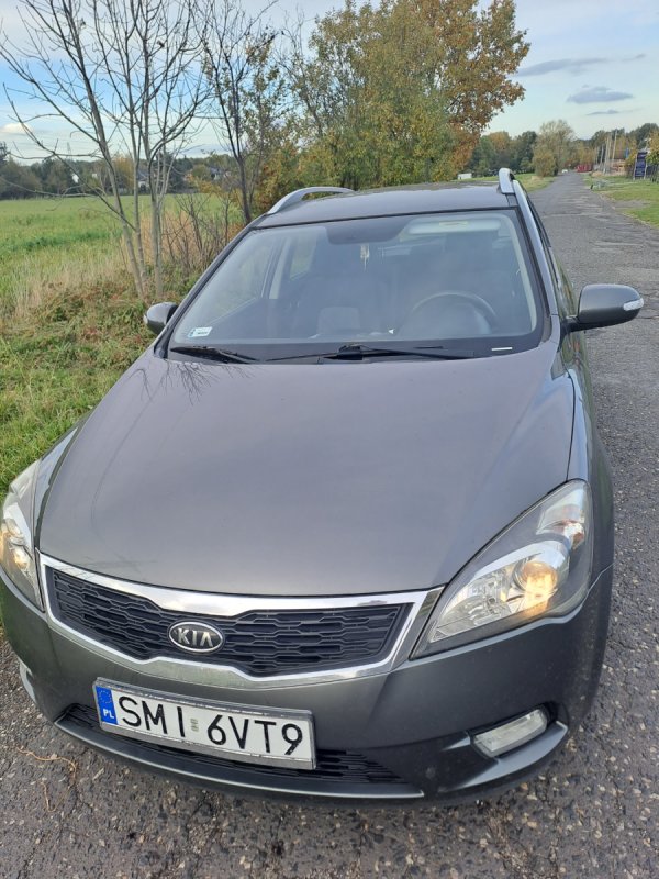 Kia ceed 2011 - 02