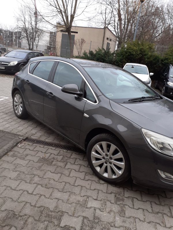 Opel Astra J 2010 Cosmo 1 właśc 79 tys km bezwypadkowy