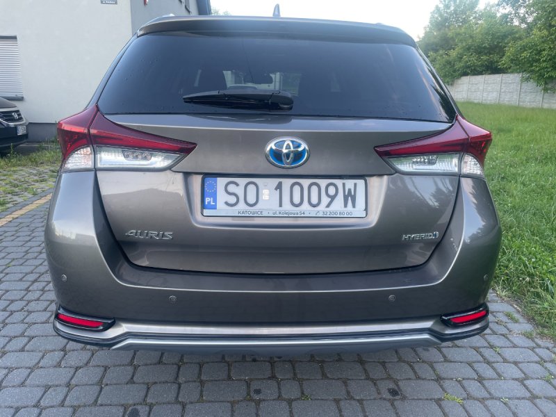 TOYOTA Auris 1,8 Hybrid wersja FreeStyle Limited - 02