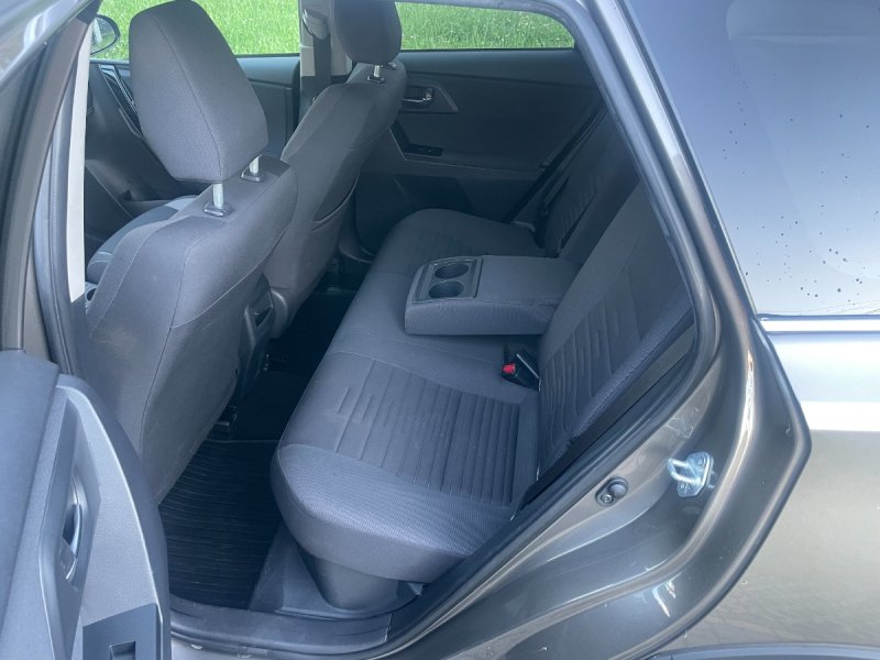 TOYOTA Auris 1,8 Hybrid wersja FreeStyle Limited - 04