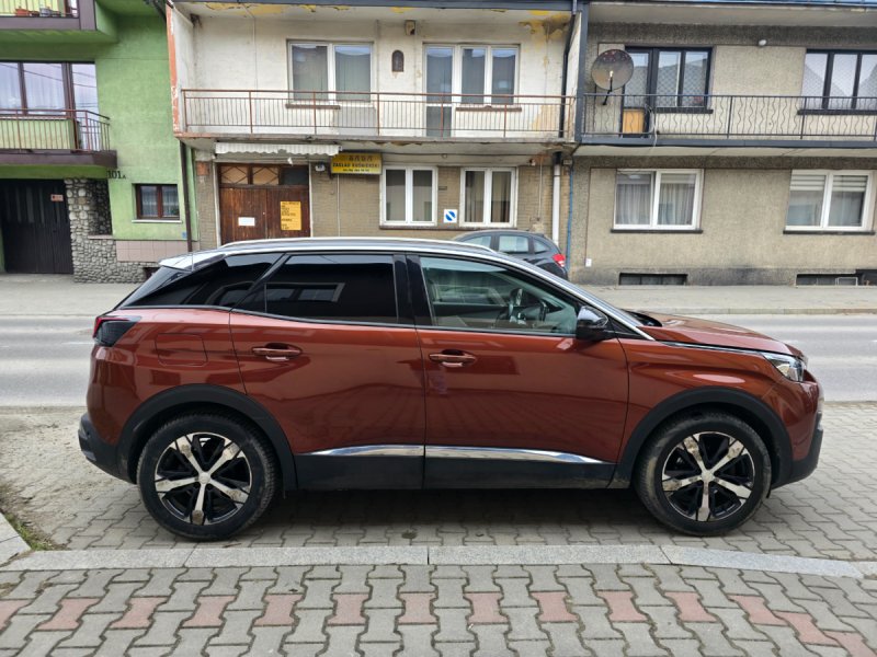 Peugeot 3008 SUV - 01