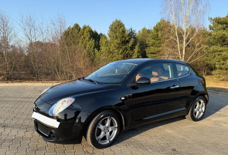 Alfa Romeo Mito, bardzo dobry stan, komplet opon