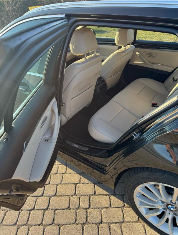 BMW Seria 5 520d xDrive Luxury Line, Polski salon, - 04