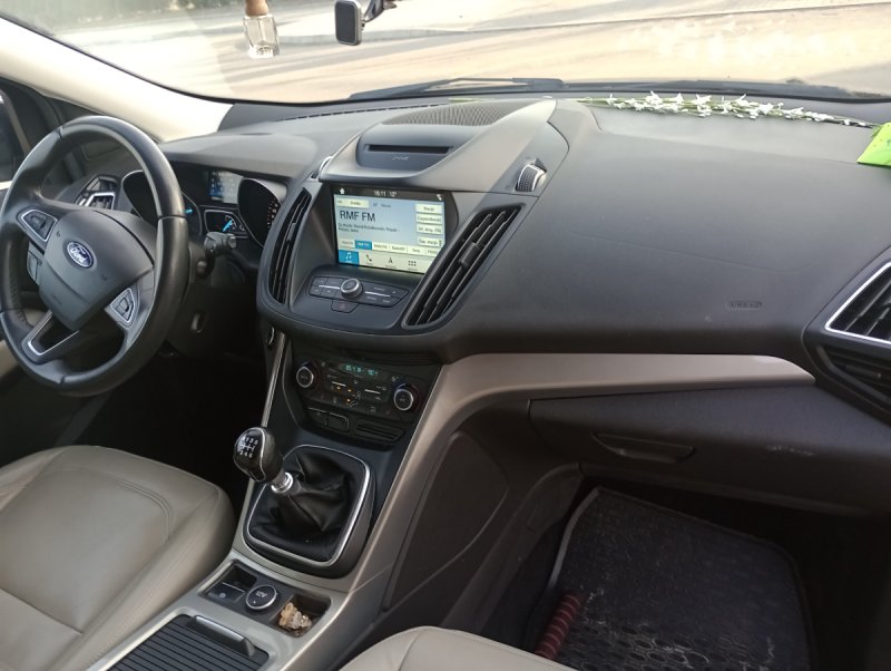 Ford Kuga 1.5 EcoBoost 2x4 Black Silver - 03