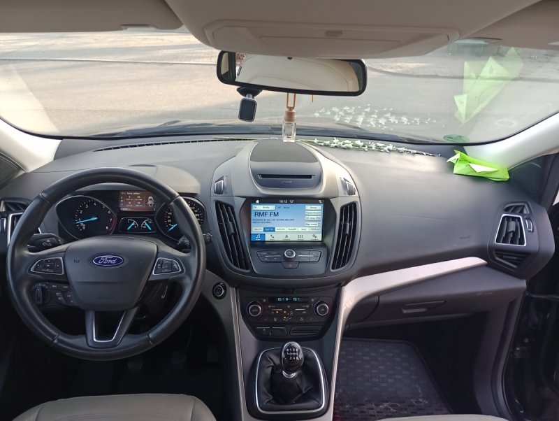 Ford Kuga 1.5 EcoBoost 2x4 Black Silver - 06