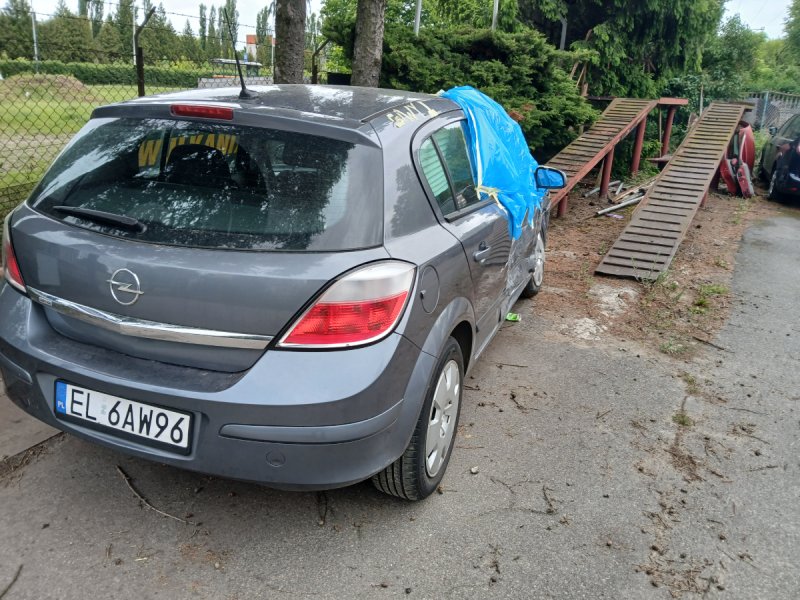 Opel astra h 1.4 - 01