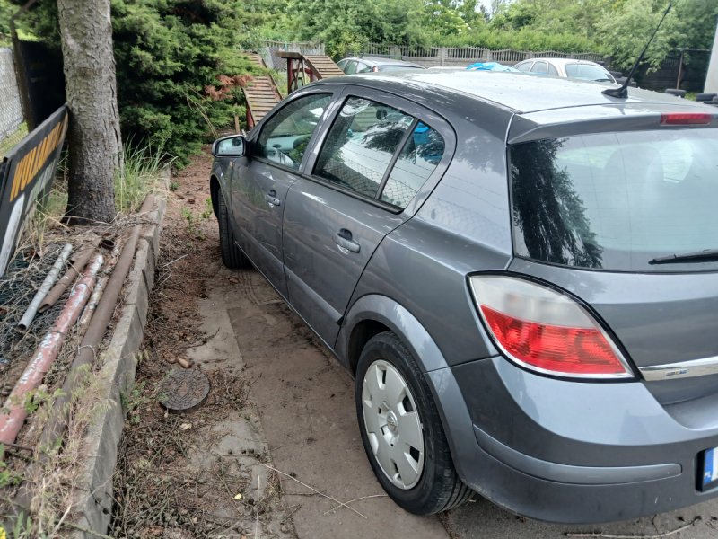 Opel astra h 1.4 - 02