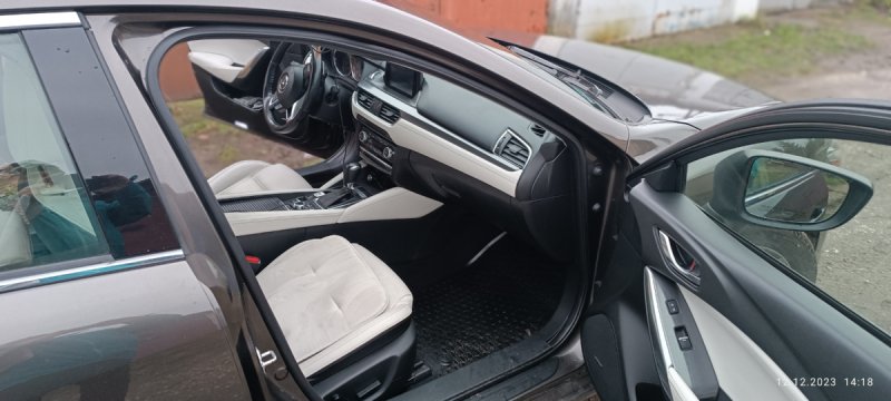 Mazda 6 z 2016 r - 05