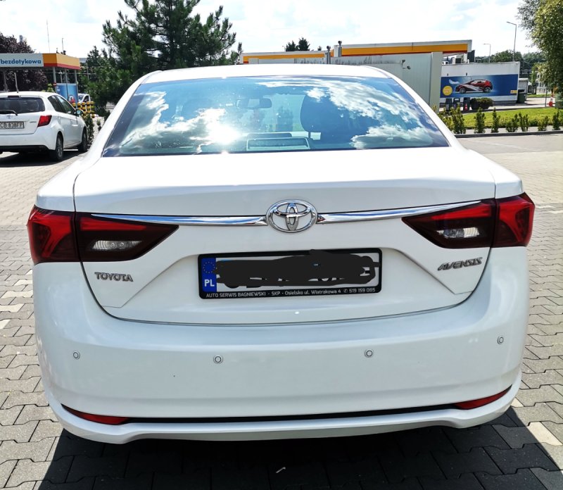 Sprzedam Toyota Avensis - 03