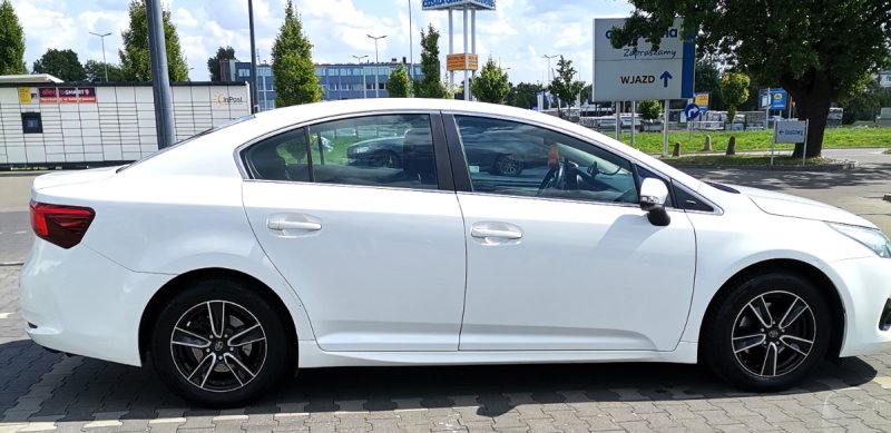 Sprzedam Toyota Avensis - 04
