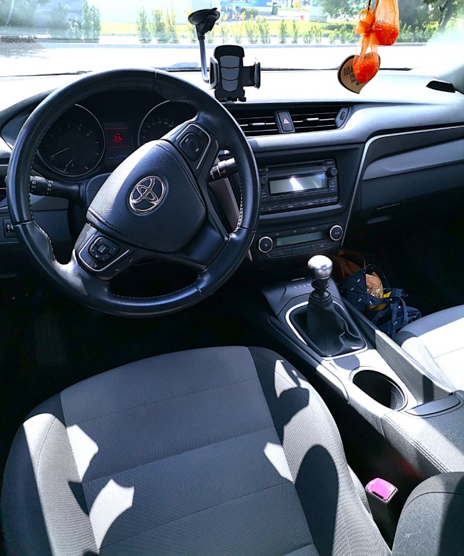 Sprzedam Toyota Avensis - 08