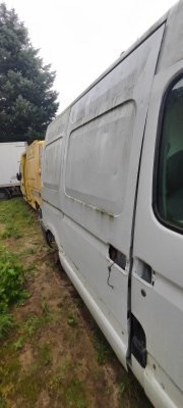 Części Renault Master II 2,5 dci 2009 rok - 04