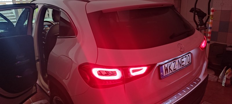 Sprzedam Mercedes GLA maksymalne wyposażenie AMG - 04