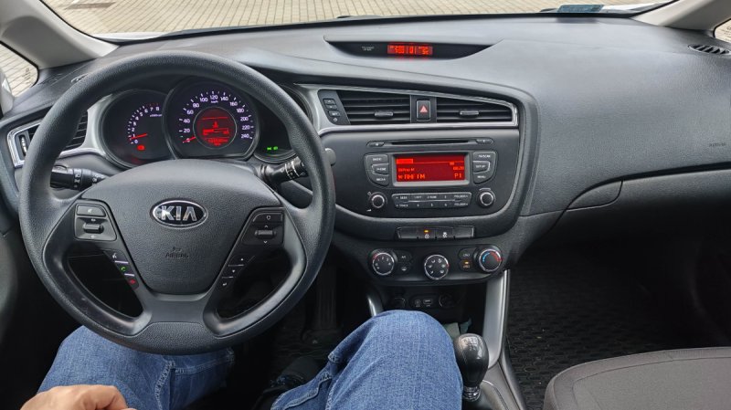 Kia Ceed - 04