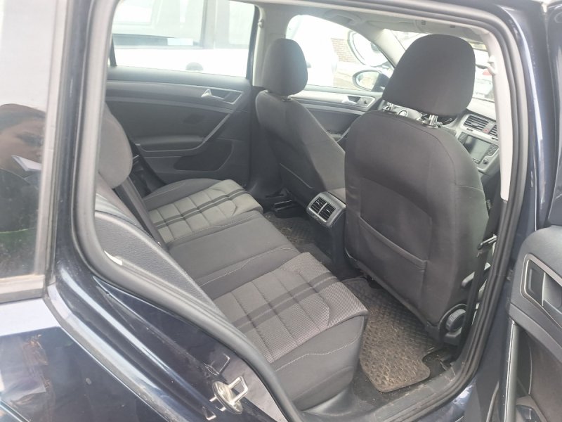 Volkswagen Golf VII 1.6tdi blue motion - 06