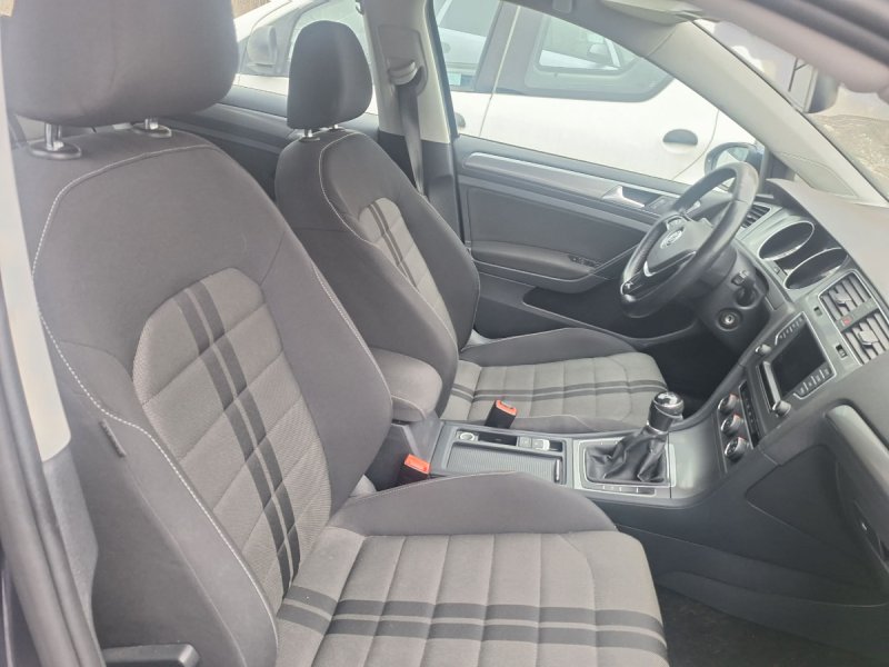 Volkswagen Golf VII 1.6tdi blue motion - 09