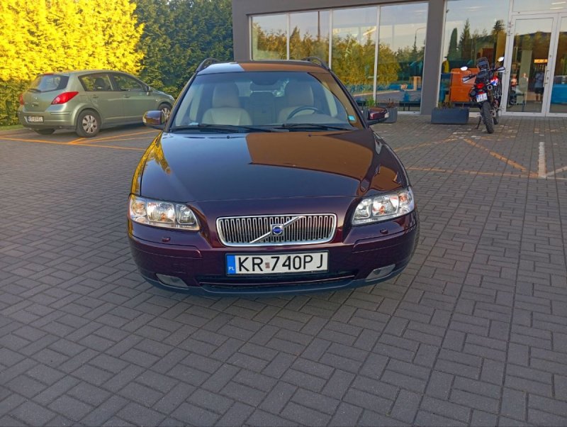Volvo V70 D5 AWD Momentum - 01 Volvo V70 D5 AWD Momentum - 01