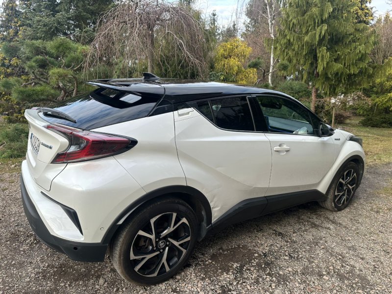 Toyota C HR 1.8 Hybrid 2017 rok - 02 Toyota C HR 1.8 Hybrid 2017 rok - 02