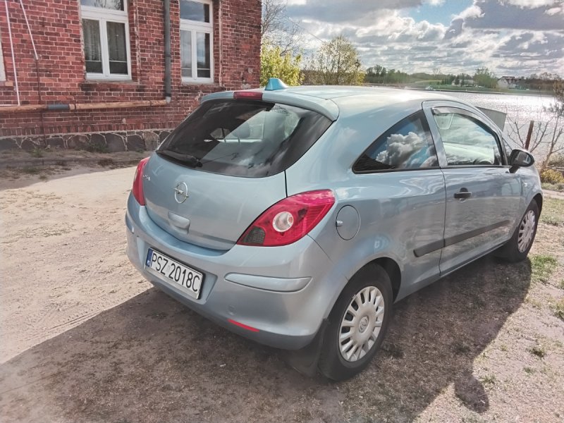 Opel corsa D - 01