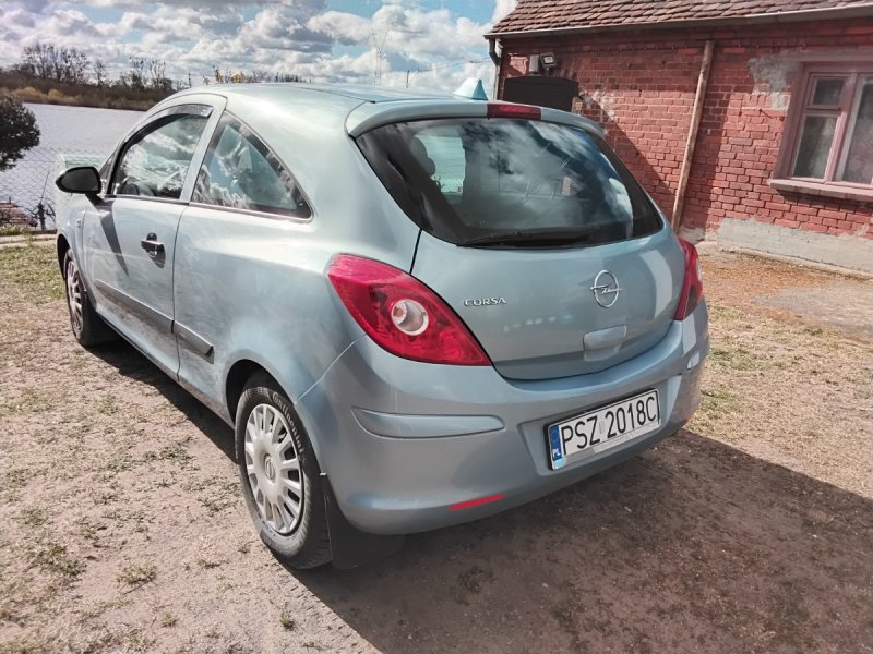 Opel corsa D - 03