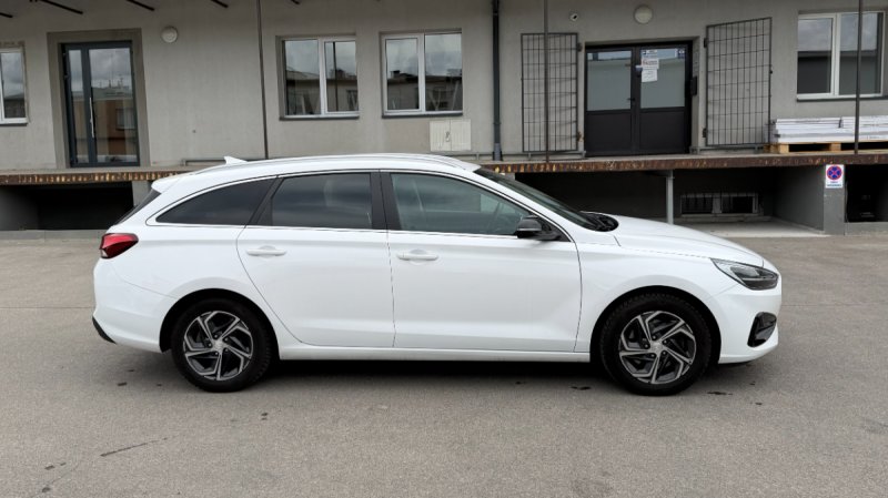 Hyundai i30 1.0 T GDI Smart - 03