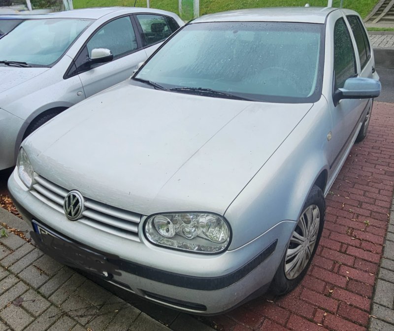 Sprzedam VW Golf IV z niezawodnym silnikiem 1.9 TD - 01