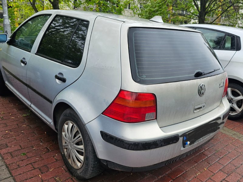Sprzedam VW Golf IV z niezawodnym silnikiem 1.9 TD - 02