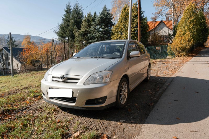 Toyota Corolla 1,4 Sport E12 Benz /LPG Gaz